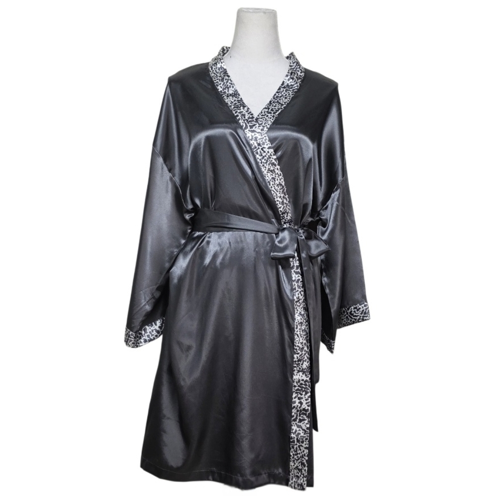 3/$15 🔴 Sale Thalia Sodi Charcoal Satin Robe with Animal Pattern Trim Sze Large